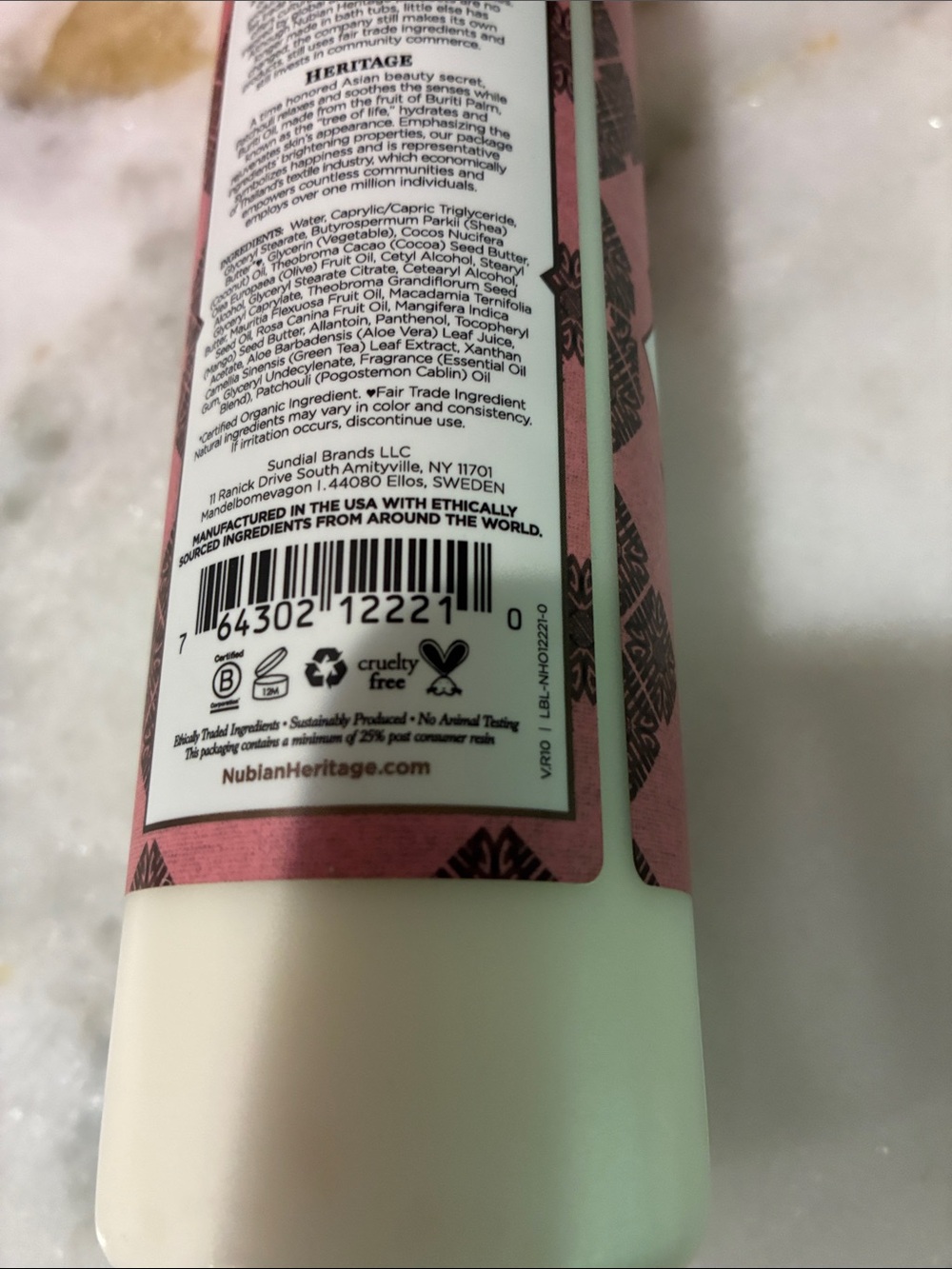 Nubian Heritage Patchouli & Buriti Body Lotion - Pink and White Bottle - Picture 6 of 6